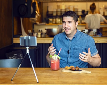 Communiquer sur facebook - réalisation de vidéo