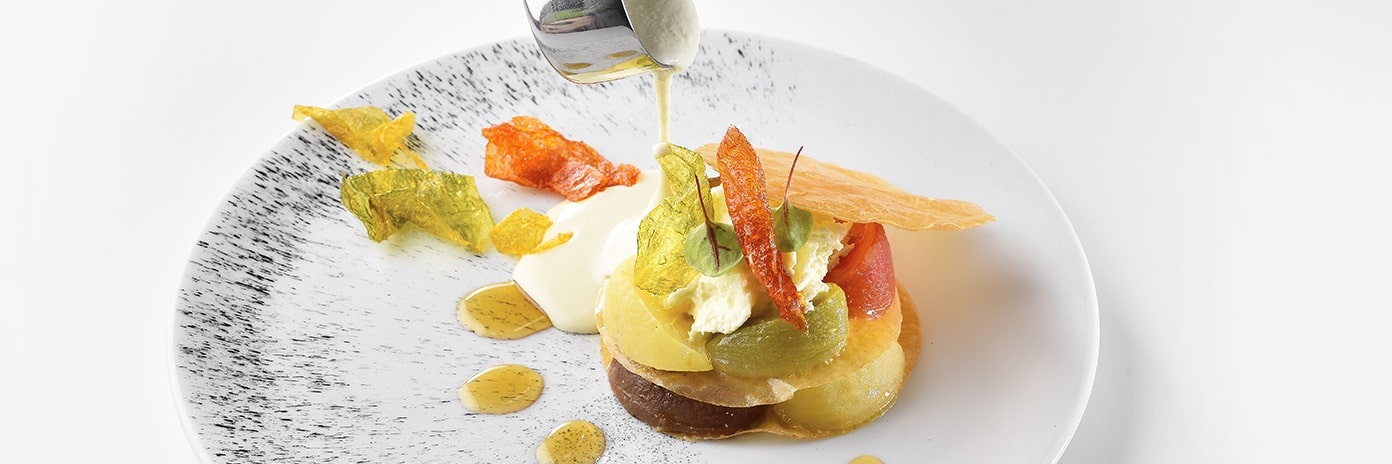 Recette de Chef - Morbier AOP en chantilly et croquant de tomates