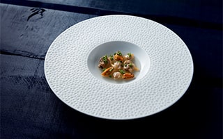 Recette de Chef | Coquillages fumés aux aiguilles de pin - Sophie Reigner