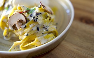 Recettes de chefs |Fettuccine à la crème de tartufata et burratina| METRO 