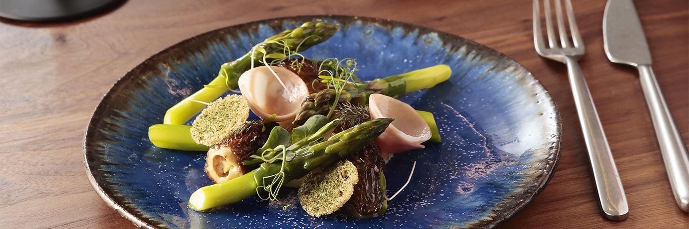 Recette de chef - Morilles, asperges vertes et mortadelle