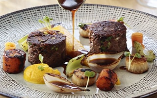 Recette de Chef - Paleron confit, carotte des Sables et oignons doux