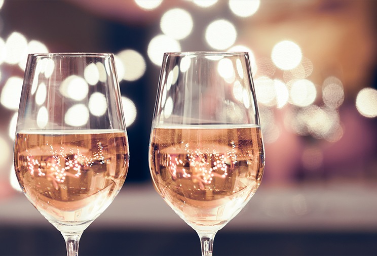 Vin rosé effervescent