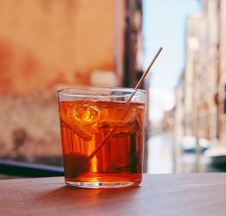 Gros plan d'un cocktail Apéritivo sans alcool