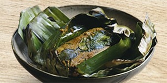 Recette Poisson au curry thaï dans une feuille de banane