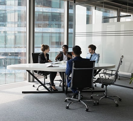 Réunion dans un bureau de la direction