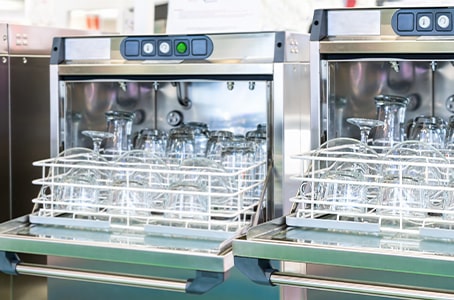 Lave-vaisselle professionnel