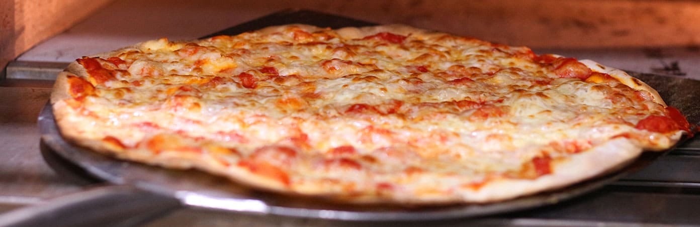Four à pizza