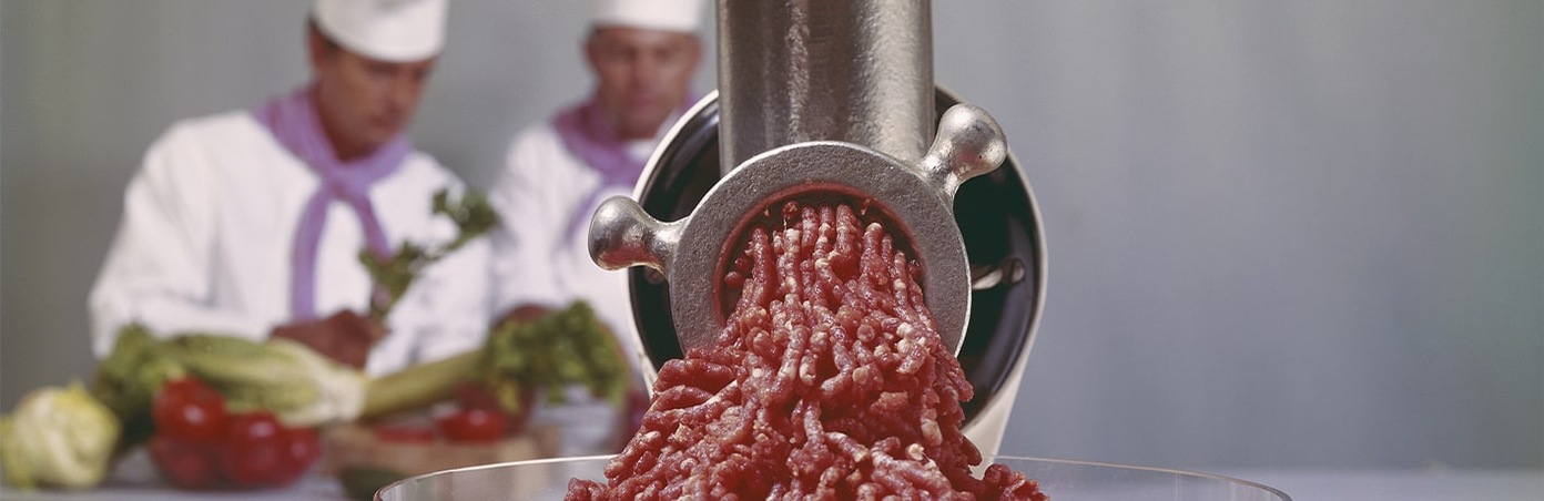 Comment utiliser votre hachoir à viande avec poussoir à saucisse