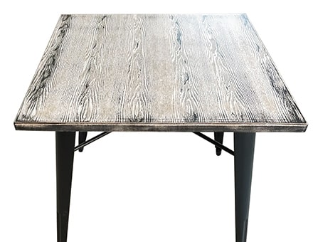 Table avec un plateau en bois - Halenbeek