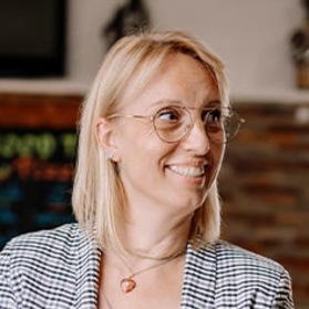 Delphine Guillaume Schauner, Café de la mairie de Chasselay | Chasselay, Lyon