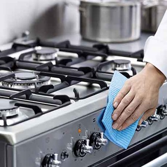 Entretien des équipement de cuisine - Nettoyage d'une cuisinière
