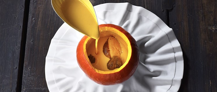 Recette de Chef - Velouté potimarron, foie gras poêlé et châtaignes