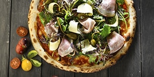 Pancetta fumée tomme jeunes pousses par Yann Dayer