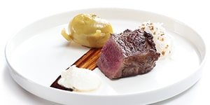 Faux-Filet de Charolles (F), rave confite, sauce soja et sarrasin grillé