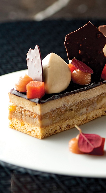 Kacsa- és libamáj az asztalon