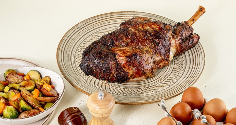 Báránycomb egészben sütve zöldségekkel