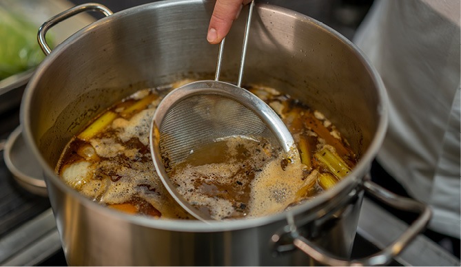 Jus Dalnoki Bencétől