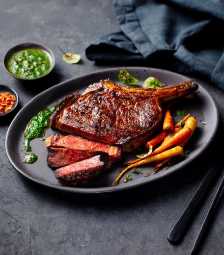 Steak sütés
