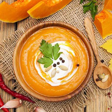 Paprikás ananászos sütőtök leves