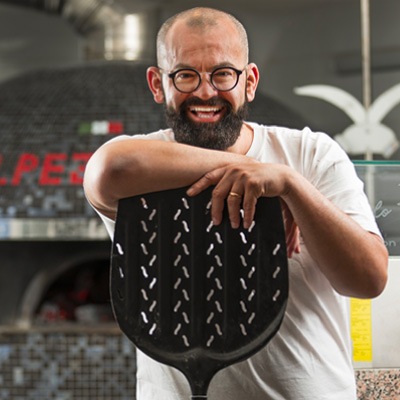 la ricerca della pizza perfetta - noi lavoriamo per angelo 