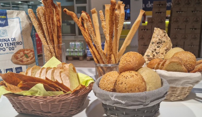 GRISSINI TIRATI A MANO - chef GIULIO LIMONE