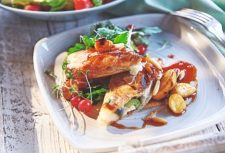 servire carne de pui la gratar