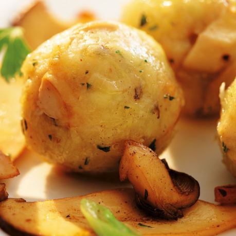 Cartofi copti cu verdeata - retete simple si rapide