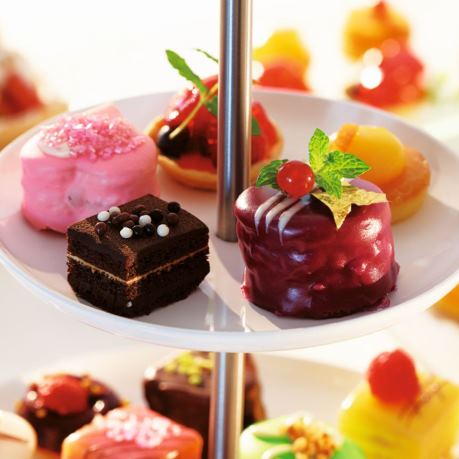 Produse de cofetarie si patiserie pe vesela horeca metro