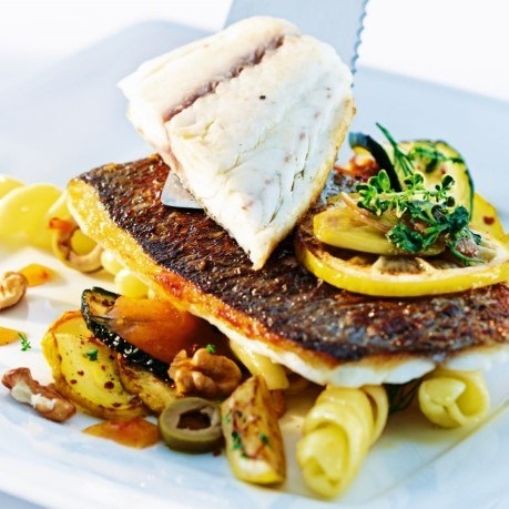 retete dietetice - peste oceanic la cuptor, dorada cu legume