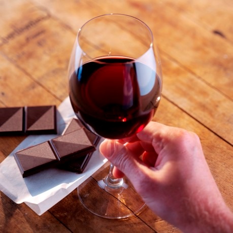 cel mai bun vin rosu moldova in pahar de vin cu ciocolata