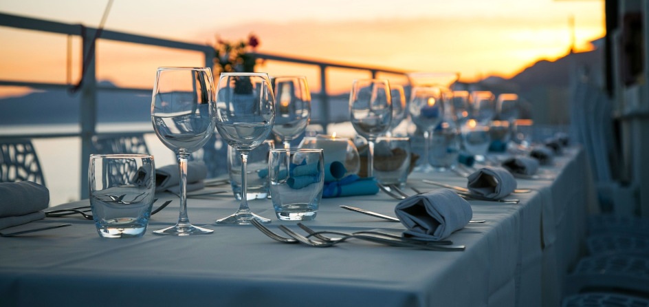 Mobilierul și aparatele pentru spațiul de dining