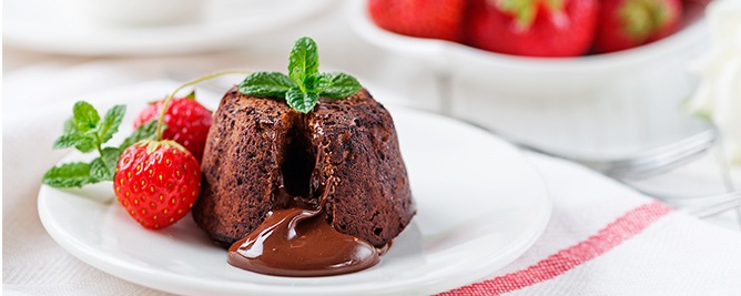 Lopende chocoladetaartjes