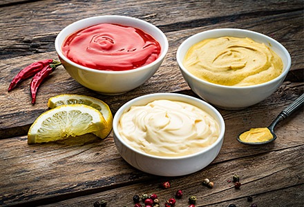 Ketchupy, majonezy, sosy