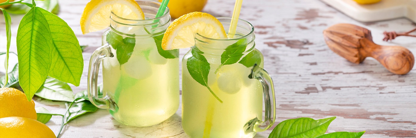 Napoje niegazowane z cytryną