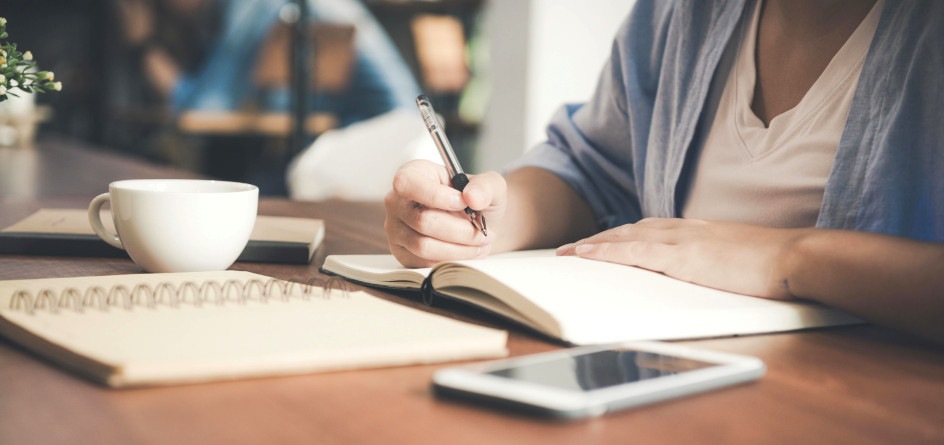 Korzyści z używania papieru i innych materiałów piśmienniczych z recyklingu