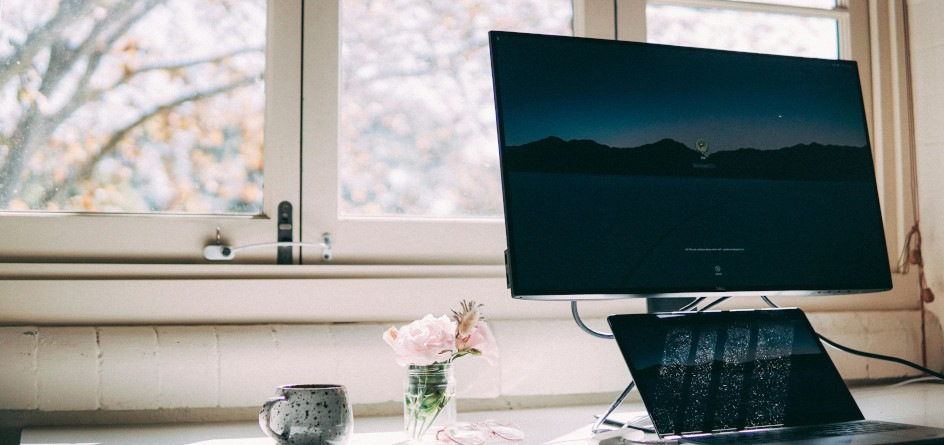 Wybór odpowiednich mebli i akcesoriów do home-office