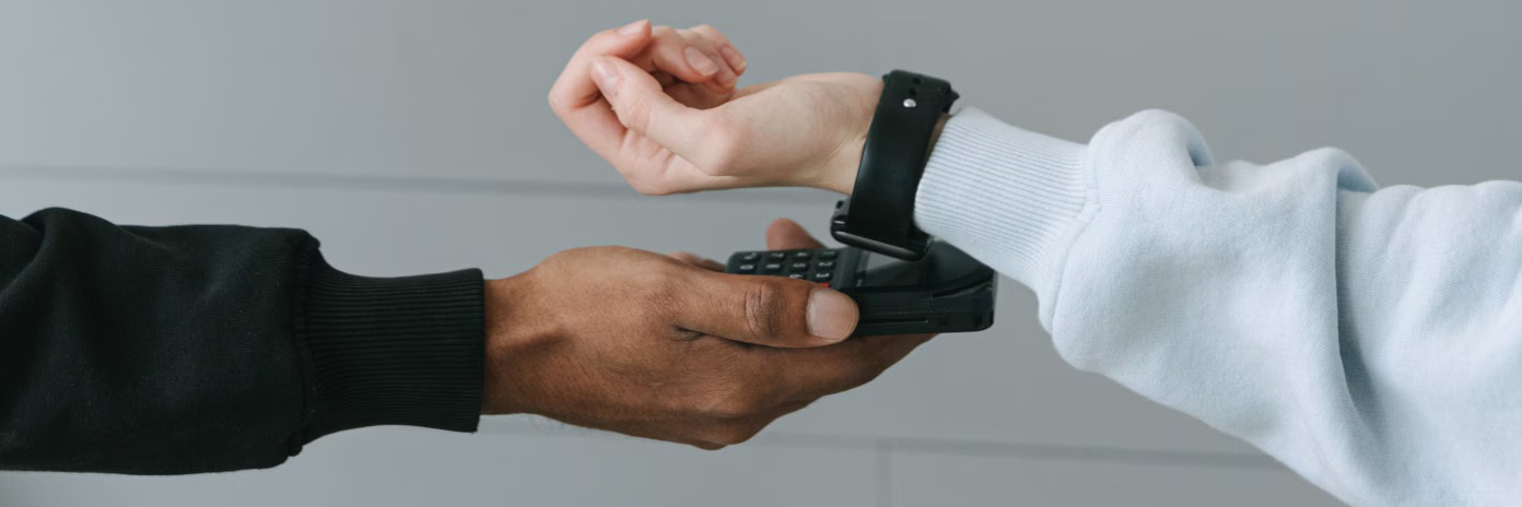 pos-payment-smartwatch-hero