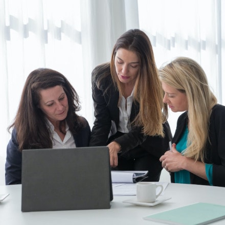 Três mulheres em training