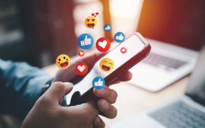 Interacțiune social media