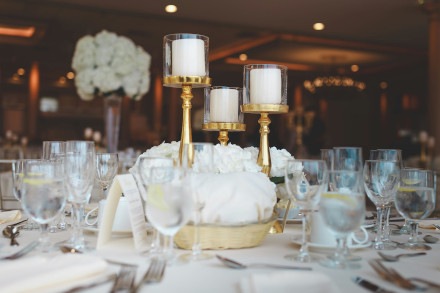 tables settings in restaurants
