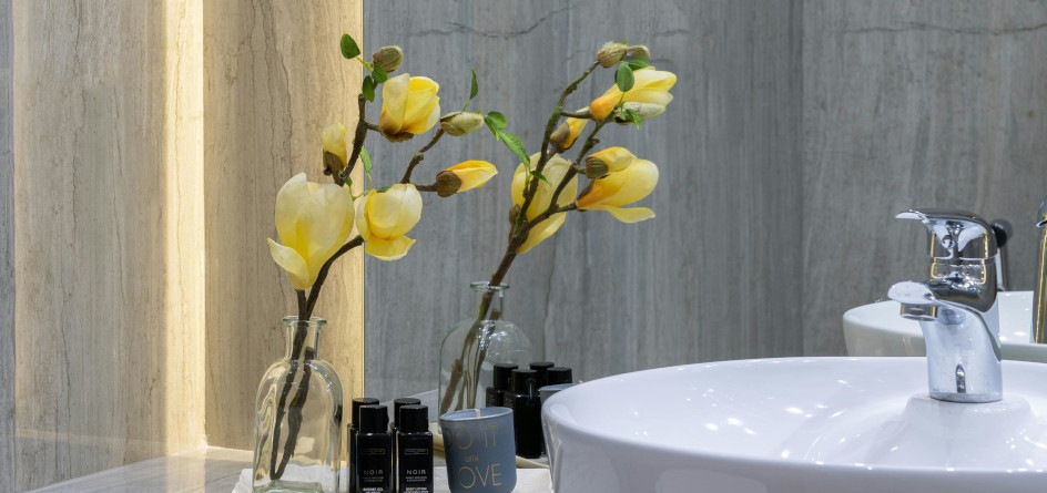 Hotel bathroom amenities: High-quality toiletries