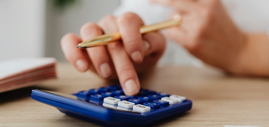 Maximising hotel revenue and profitability