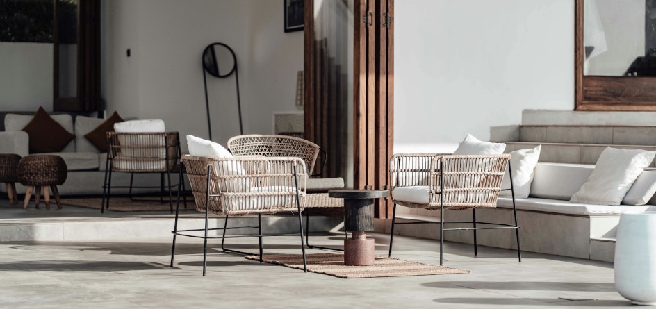 Outdoor terras for hotel guests to enjoy meals