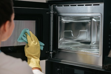 Furniture and appliances for kitchen cleaning