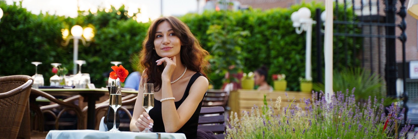 How to design an inviting outdoor horeca space