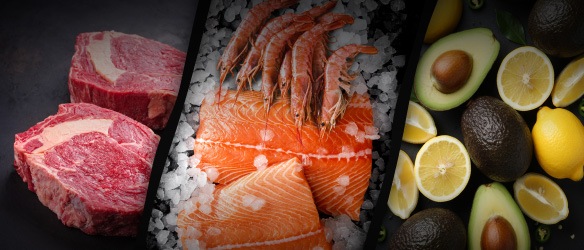 Selecție de ingrediente proaspete – carne de vită, creveți și somon pe pat de gheață, alături de avocado și lămâi – prezentate într‑un layout vibrant, sub mesajul METRO: «Te menține fresh în business»