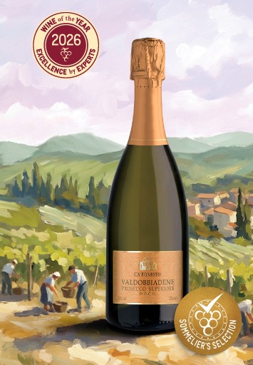 Sticlă Ca’ Ernesto Valdobbiadene Prosecco Superiore D.O.C.G. pe fundal cu dealuri viticole și badge Sommelier’s Selection