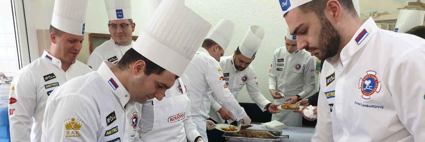 Junior Chef club priprema božićni ručak Junior Chef club priprema božićni ručak