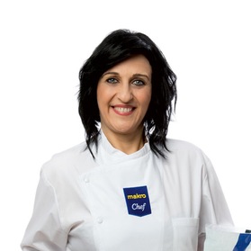 CHEF Maria Salinas